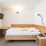 Otel Hauser 3*