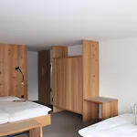 Hauser ホテル