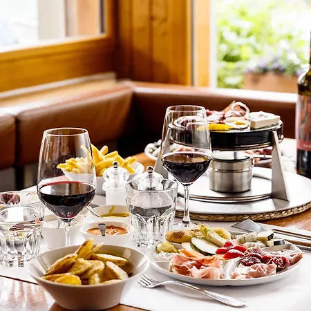 Hauser Отель 3*