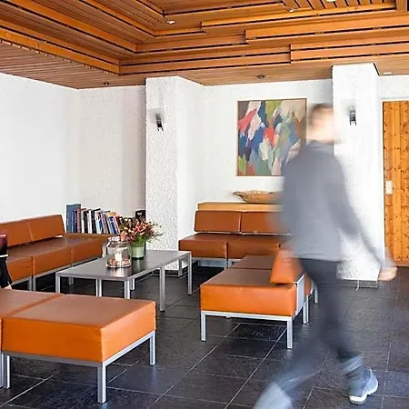 Hauser Hotel 3*