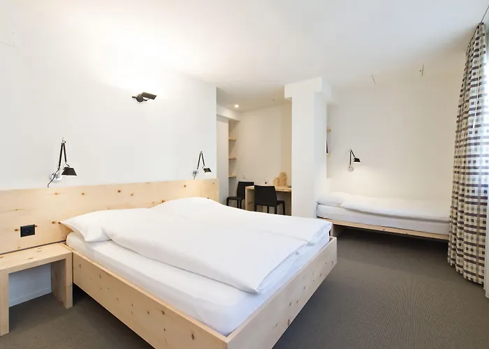 Hauser Hotel 3*