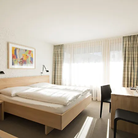 Hotell Hauser 3*