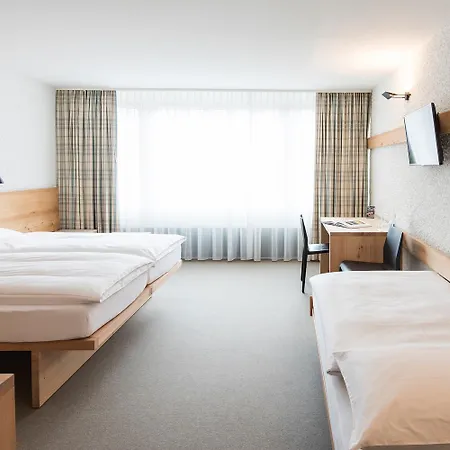 Hauser Hotell