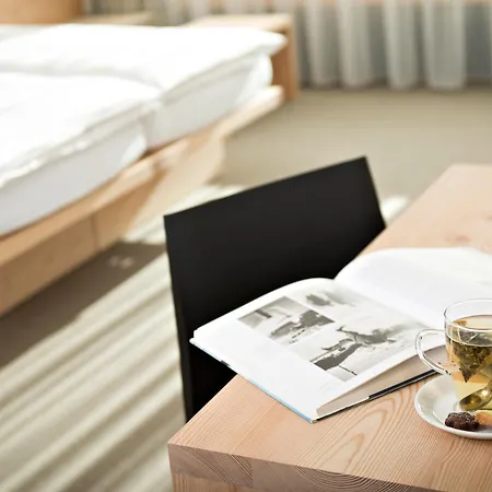 Hauser Hotell