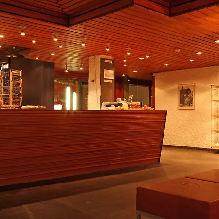 Hotell Hauser 3*