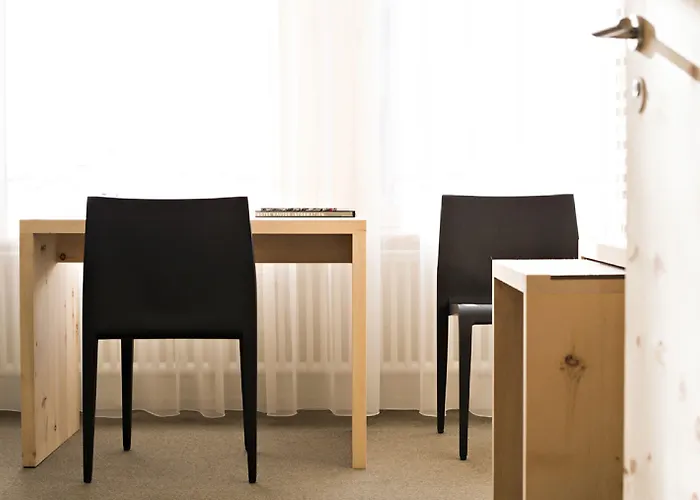 Hauser Ξενοδοχείο 3*